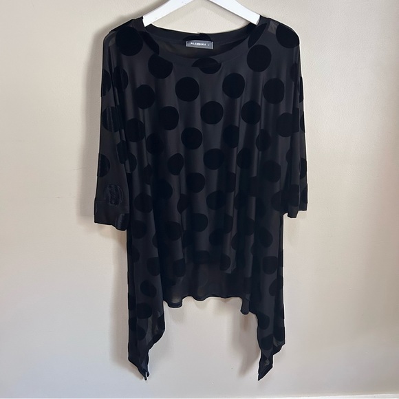 Alembika Tops - Alembika ~ Black Polka Dot Hi-Lo Semi-Sheer 3/4 Sleeve Tunic Top in Medium *flaw